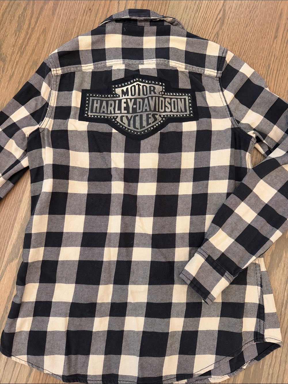 Perfect! Women’s Studded Harley-Davidson Flannel Shirt XS